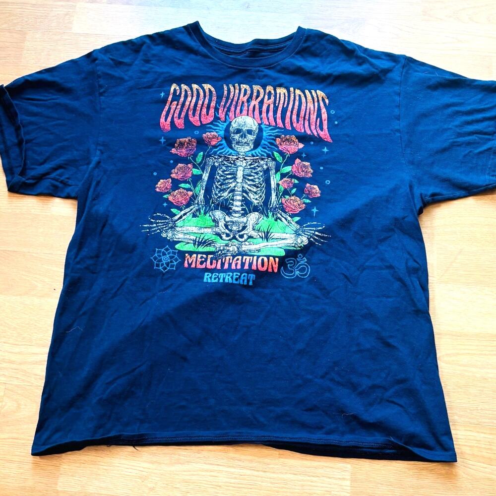 DOM GOOD VIBRATIONS T SHIRT XL MEDITATION SKELETON